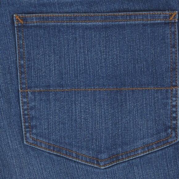 Kirkland Signature Men’s Jeans Blue Classic Stretch Denim Size 42 X 29 NWT - Picture 11 of 12